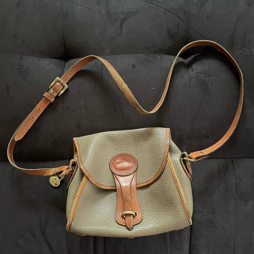 ✨Vintage Dooney & Bourke all weather leather bag